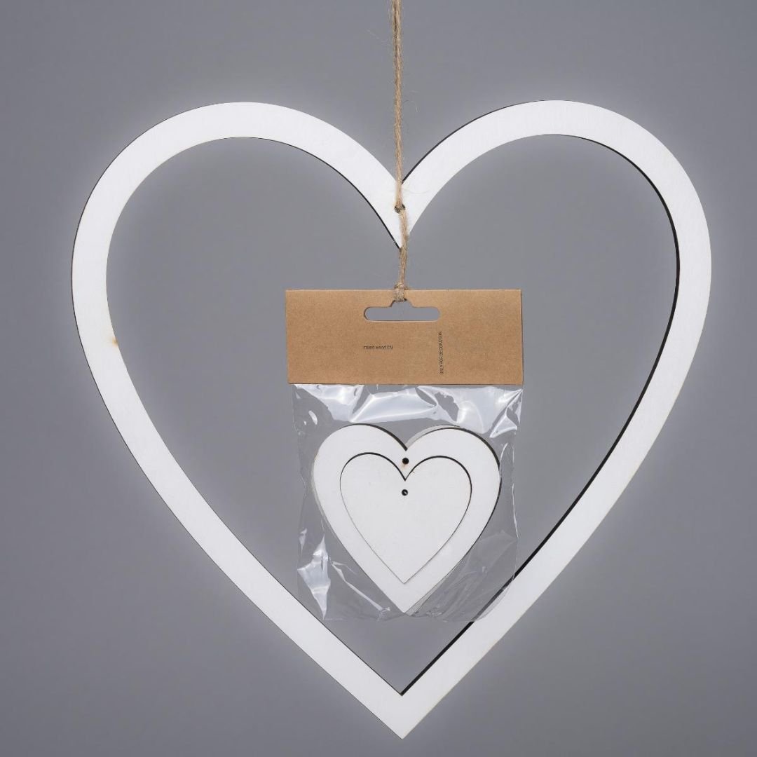 Cornice cuore in legno con pigne H20 cm