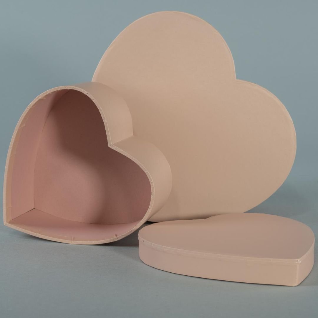 Scatole a forma di cuore, bianche, 6x3,5x5,5cm (1 confezione / 10 pz Scatole a forma di cuore, bianche, 6x3,5x5,5cm (1 confezione / 10 pz